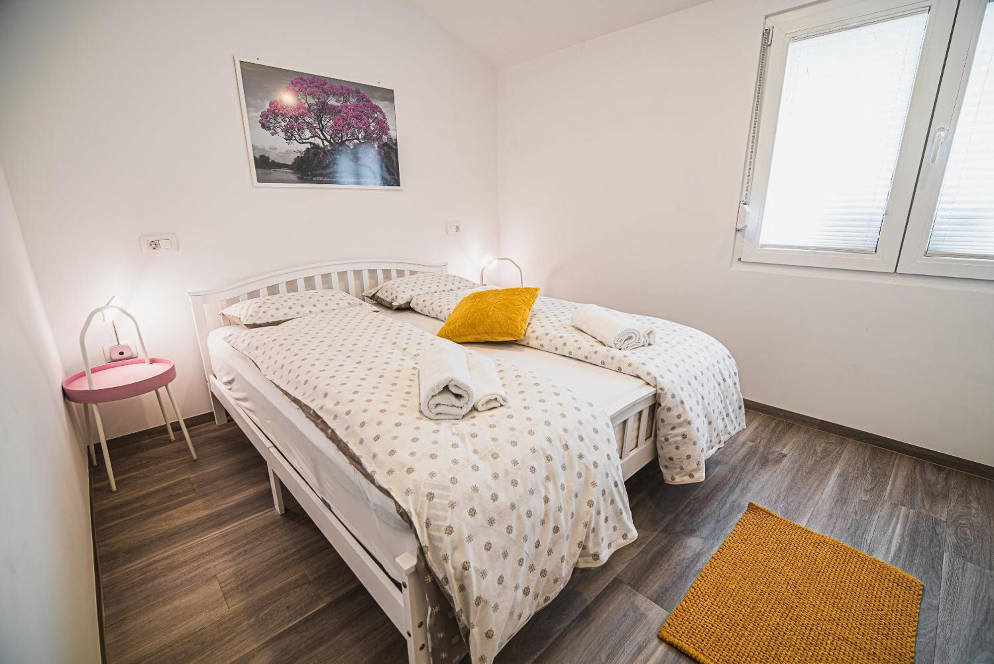 Gotar Apartment With Garden Kobarid Exteriér fotografie